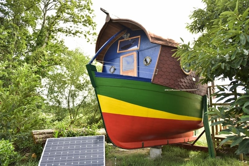 bateau gite, yourtes et roulotte de la Laïta Gite insolite bretagne