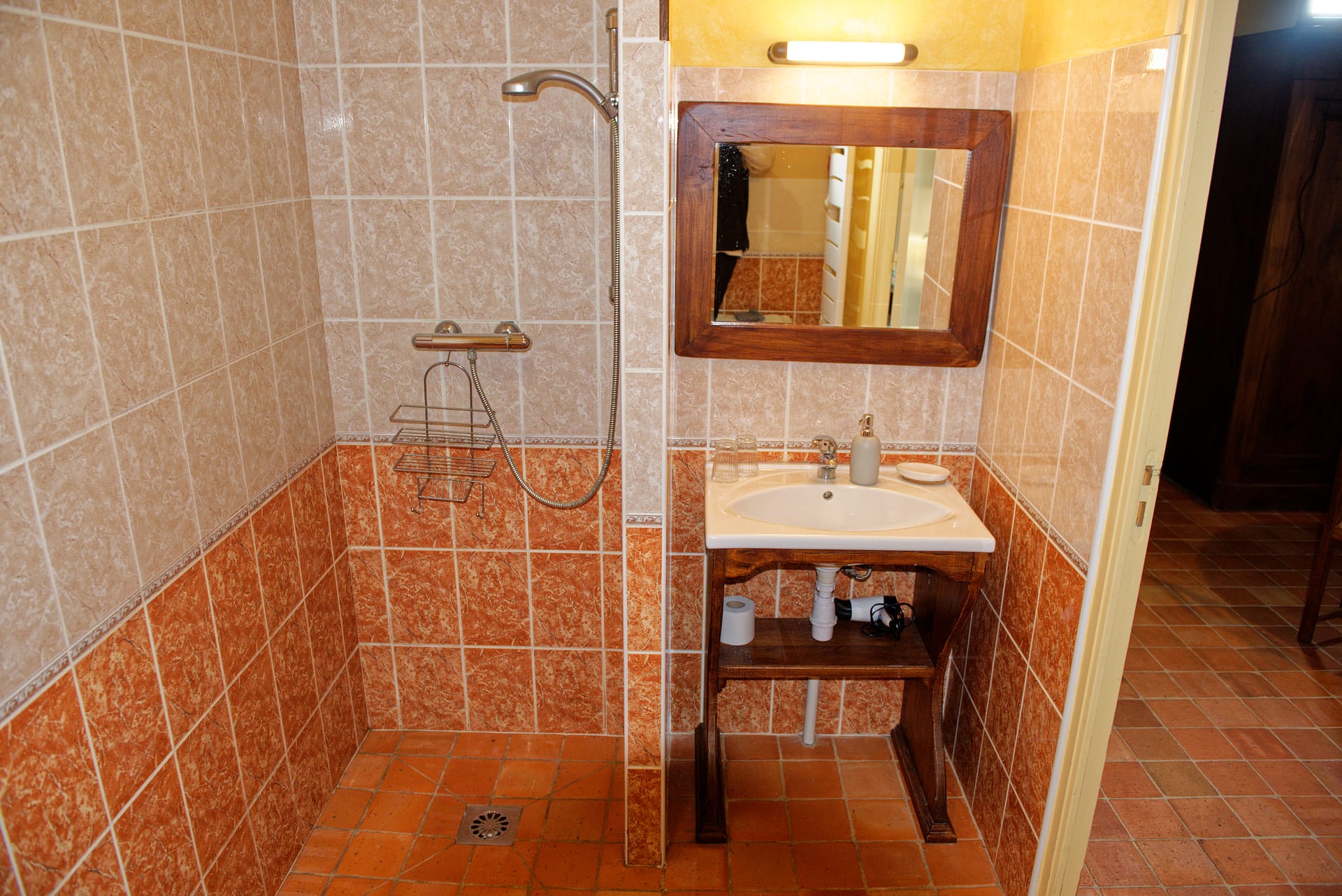 salle d'eau chambre à baldaquin